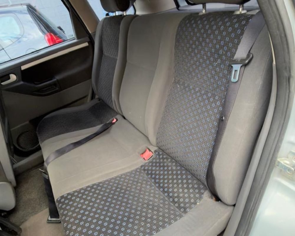 21b77661-97e6-4aa2-8dc6-f368300dd491