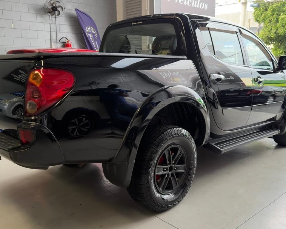 eed57754-f7b2-49c4-8d17-81a32e475e0a